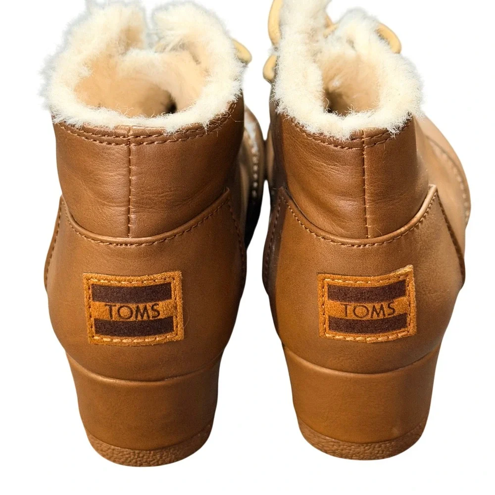TOMS Wedge Booties Girls Size 1.5 Brown Faux Leather Shearling Desert Boots